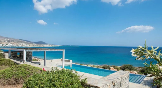 Luxury Villa Seafront, Prenota Villa Aliki Paro