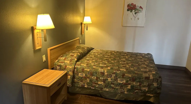 Семейный люкс Palm Inn Hotel near Tyler Mall Riverside