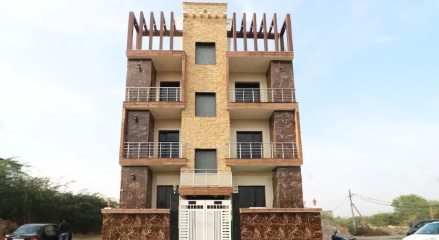 OYO 10810 Sangvi Palace