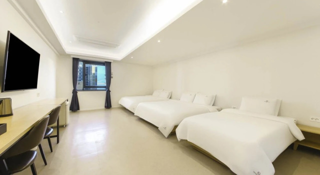 Трёхместный семейный номер Standard Bonatree Hotel