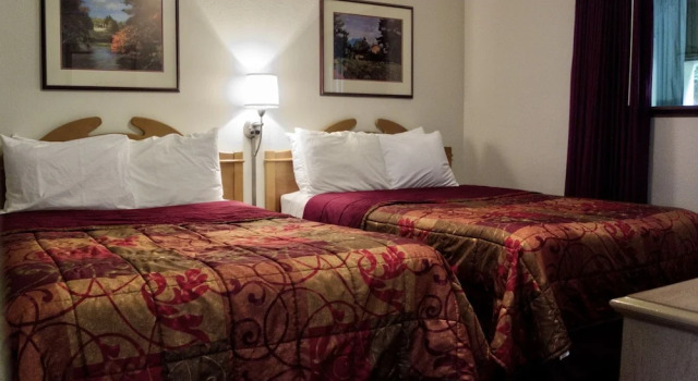Olympic Suites Inn, Buchen Sie Hotel Forks Olympic National Park