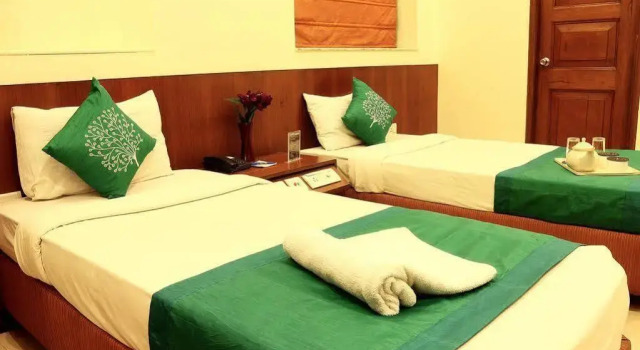 OYO 1346 Manthan Hotel, Забронировать Отель Калькутта East Zone, рядом с Bose Institute
