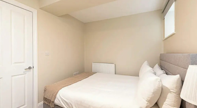 Charming and Modernised Edwardian Flat, Забронировать Отель Бизнес-отели Англии, 4* 5*