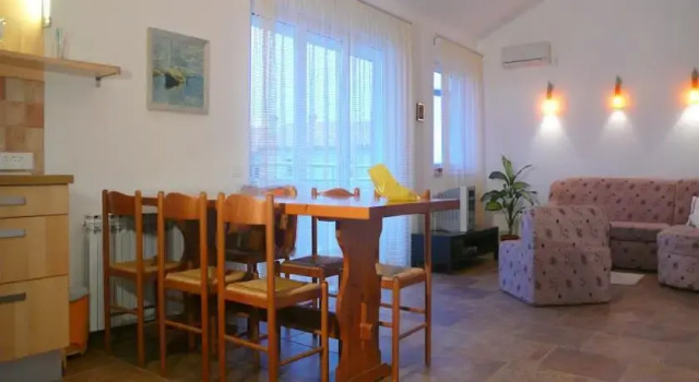 Apartments Levan 153