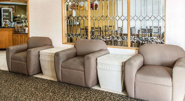 Quality Inn & Suites Shelbyville, Boek Hotel Hotels in Indiana met parkeren, Parkeren