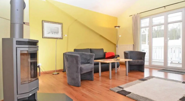 Villa Seerose - Apt 10 Seerose, Забронировать Вилла Отели Остзебад-Зеллин с парковкой, рядом с Зеллинский музей янтаря, Парковка
