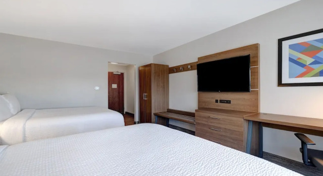 Четырёхместный номер Standard Holiday Inn Express & Suites - Grand Rapids South - Wyoming by IHG