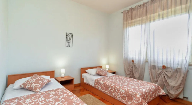 Apartment 1947