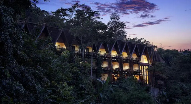 Четырёхместный семейный люкс Anantara Golden Triangle Elephant Camp & Resort