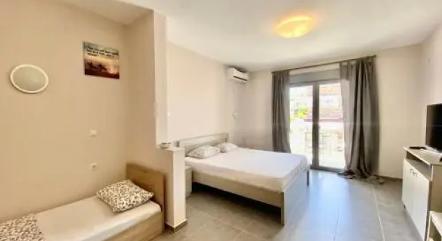 EllinFos Apartments, Book Apartment Hanioti 