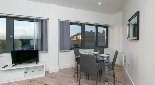 Двухместные апартаменты Luxury Deluxe Heathrow Apartments & Parking