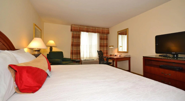 Двухместный номер Hilton Garden Inn Tulsa Airport