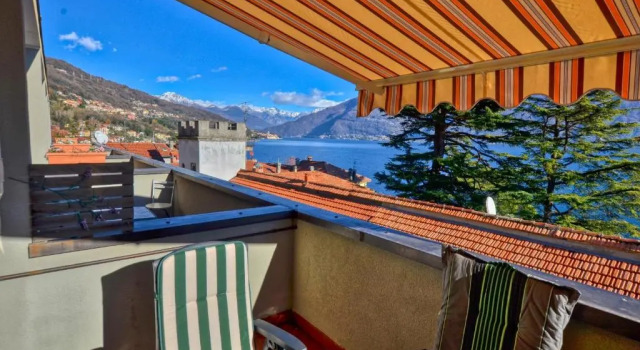 Апартаменты с 2 комнатами 2-Bedroom Airconditioned Lakeview Apartment