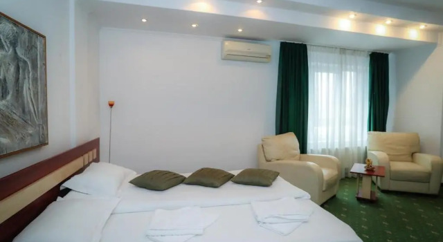 Люкс Hotel Pami