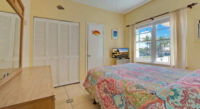 Четырёхместный номер Standard c 1 комнатой The Coral House Motel