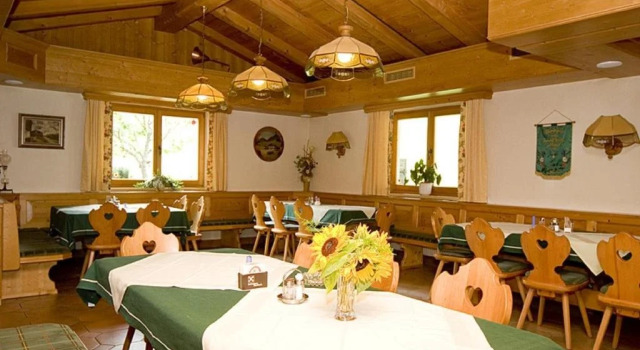 Gasthof Haidbach, Rezerwuj Hotel Hotele w Salzburg z parkingiem, Parking