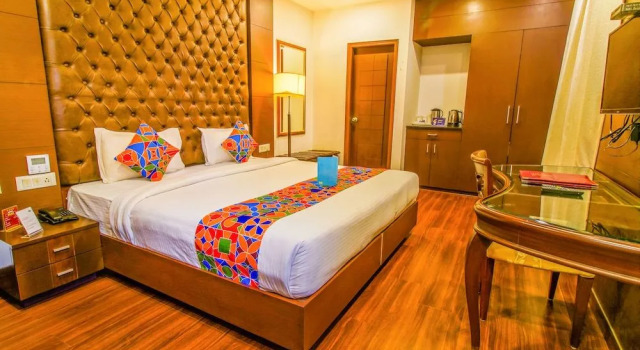 FabHotel Kian