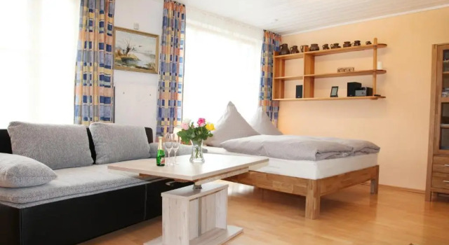 Chiemsee Comfort-Bungalow mit Garten, Varaa Huoneisto Hotellit Baijeri pysäköinnillä, Pysäköinti