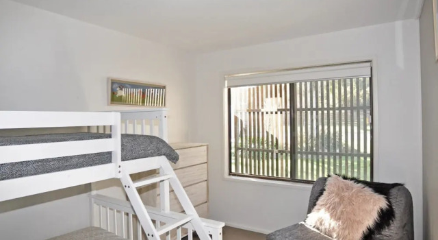 52 On Bayview - Pet Friendly (Outside Only), Book Hotel Inverloch 