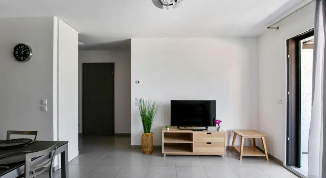 Spacious 1-bedroom with terrace 15 min from Lake Annecy Welkeys, Забронировать Апартаменты/квартира Анси Озеро Анси