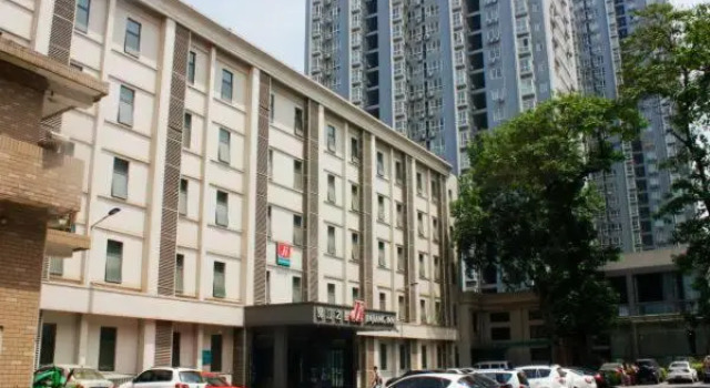 Jingjiang Inn Xian Jianguomen, Забронировать Отель Бэйлинь Сиань, рядом с Сианьский университет Цзяотун