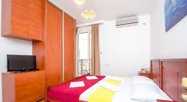 Трёхместный номер Standard с балконом Villa DiEden