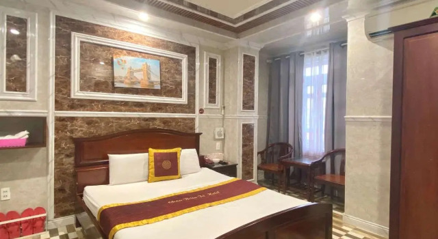 RedDoorz Chau Thien Tu 2 Hotel, Забронировать Отель Отели Танбинь с парковкой, Парковка