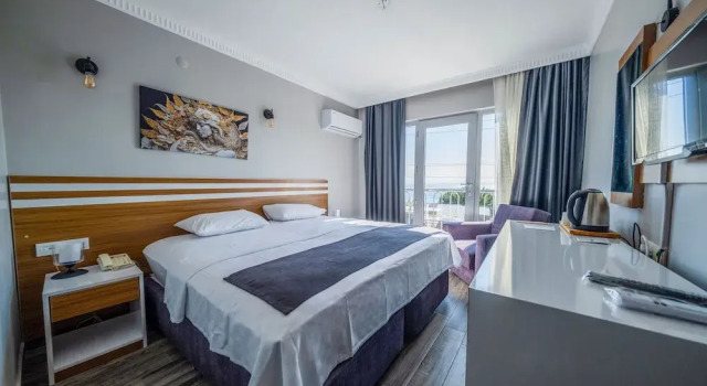 Standardowy pokój z widokiem na morze Lopera Beach Hotel
