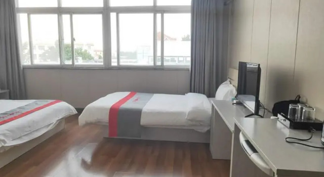 Jun Hotel Shandong Qiangdao Hongdao High-Tech Zone Fangte Dream Kingdom, Rezerwuj Hotel Qingdao Qingdao