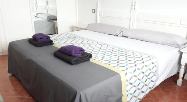 Апартаменты Yumbo Apartment