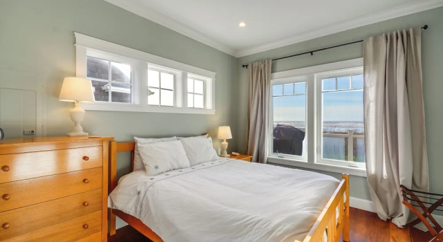 Коттедж Oceanfront Moclips Escape w/ Deck & Beach Access!