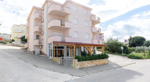 Apartments Lero