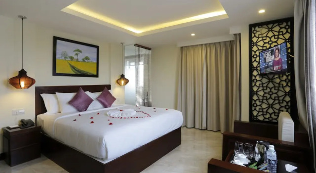 Полулюкс с видом на город River Suites Hoi An