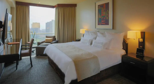 Номер Executive Delfines Hotel & Convention Center