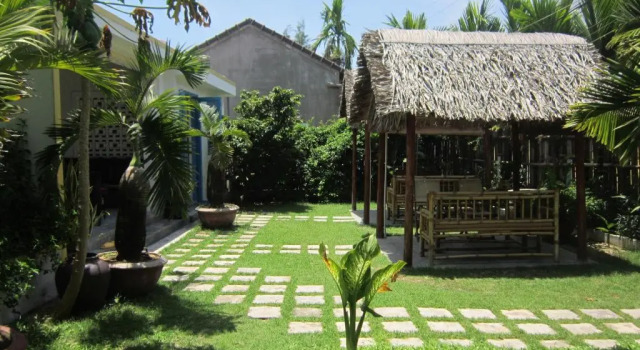 Люкс c 1 комнатой Local Beach Homestay