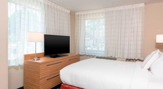 Двухместный люкс c 1 комнатой TownePlace Suites by Marriott Louisville North