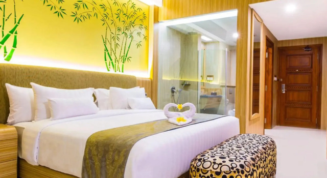KJ Hotel Yogyakarta, Book Hotel Hoteller i Mantrijeron med pool, Swimmingpool