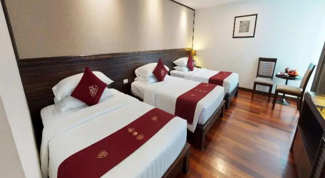 Трёхместный номер Superior с балконом Tara Angkor Hotel