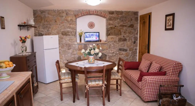 Casa Caronia Marina Near Cefalu, Book Hotel Hotels in Sicily with Parking, Parking