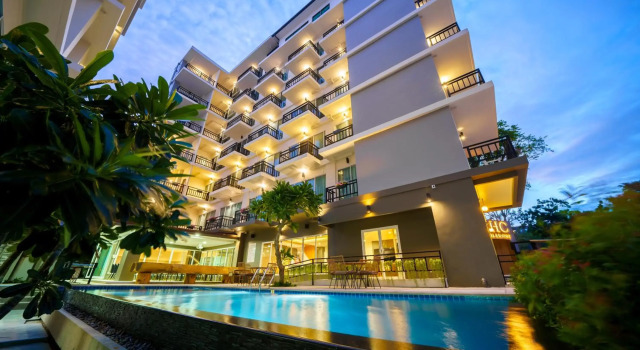Курортный отель Lhc Hotel And Resort