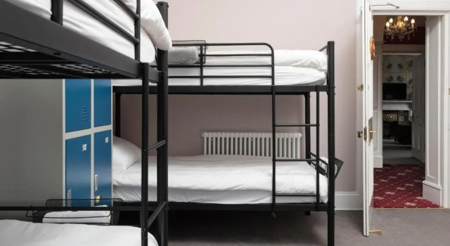 Кровать в общем номере Moffat Independent Hostel