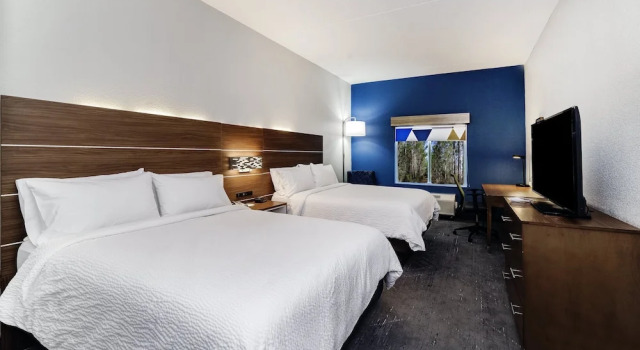 Четырёхместный номер Standard Holiday Inn Express & Suites Walterboro by IHG