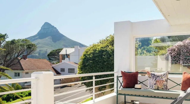 Коттедж Classic Charm Meets Modern Comfort at Atlantic Pearl