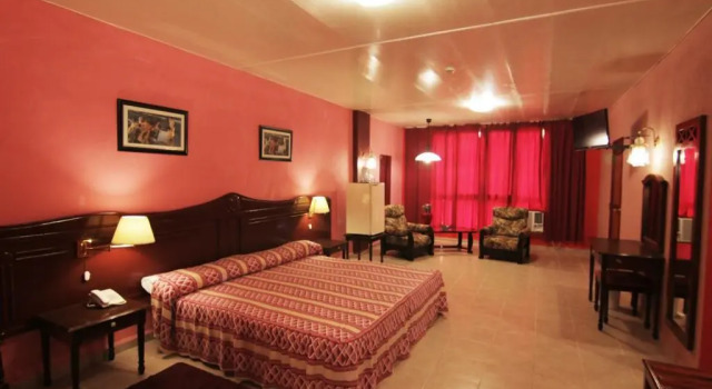 Pernik, Réserver Hôtel Holguín Holguín Province
