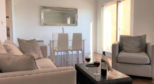 Ice House Apartments, Забронировать Апартаменты/квартира Отели Суонси с завтраком, Завтраки
