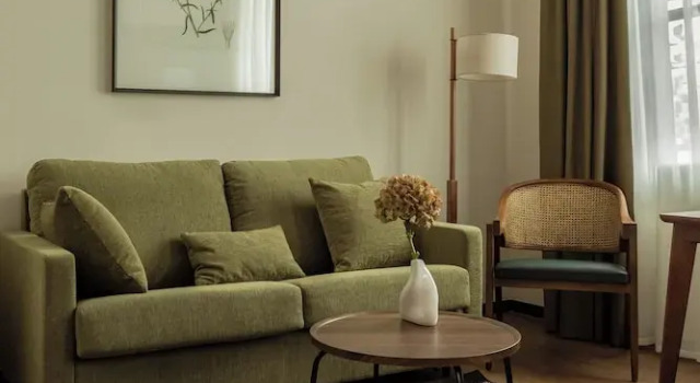 Апартаменты Batimont Suites & Apartments