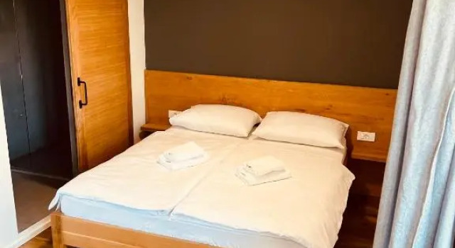 PJ Hotel Cerklje, Забронировать Отель Отели в центре Церклье-на-Гореньскем, в центре