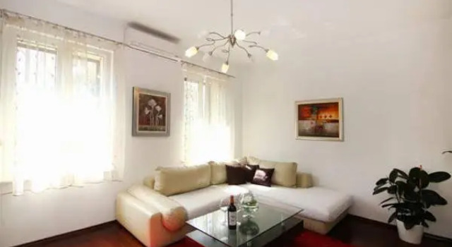 Villa Meri very central and beautiful apartment, Prenota Appartamento Splitska 