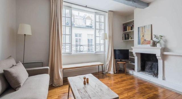Luxury and Bright Two-Bedroom Apartment Ile Saint-Louis, Забронировать Апартаменты/квартира Отели Парижа с парковкой, рядом с Galerie de Minéralogie et de Géologie, Парковка