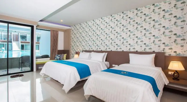 Двухместный номер Deluxe с балконом и с видом на бассейн The Phu Beach Hotel - SHA Plus